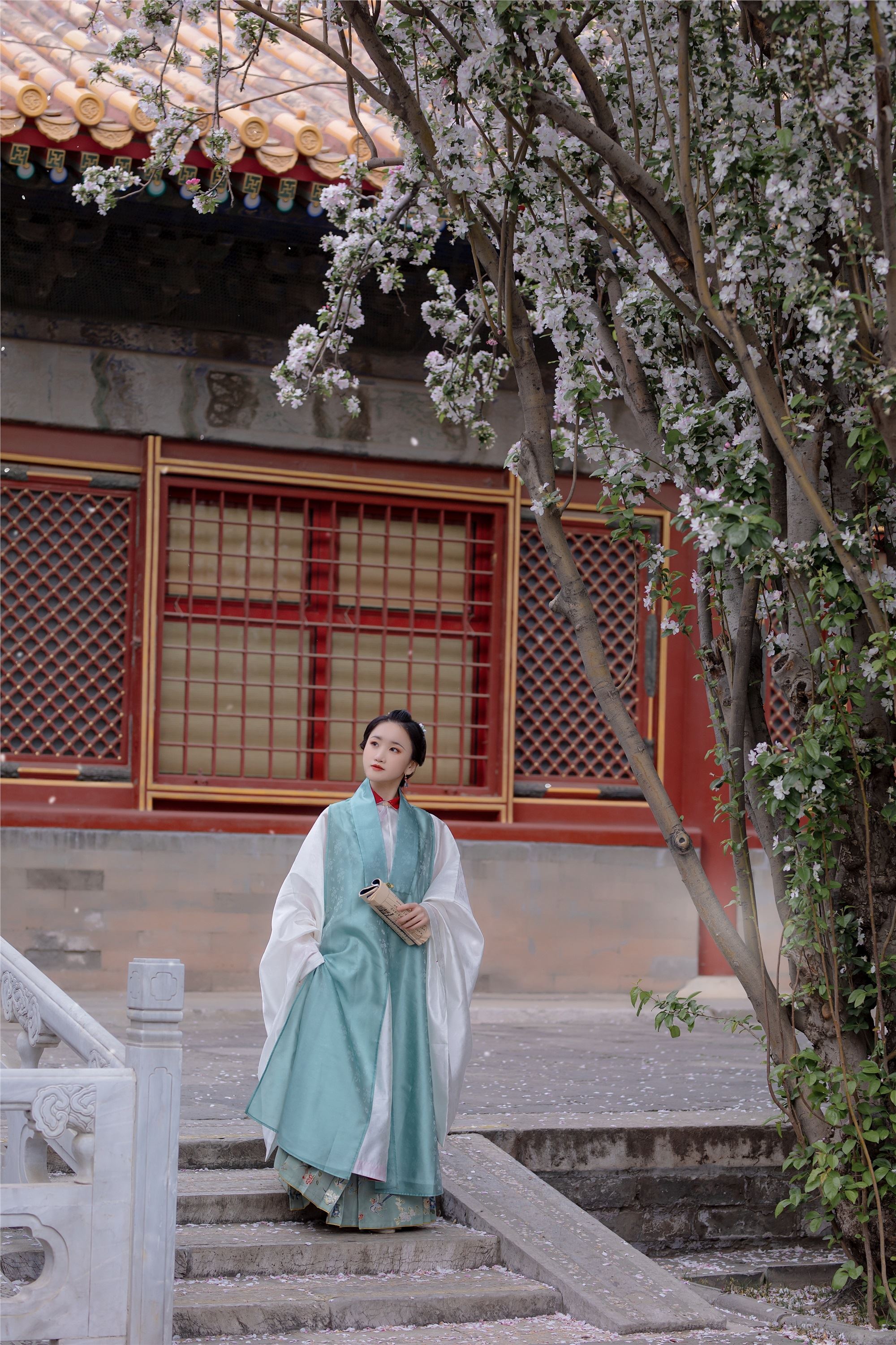 YITUYU艺图语 2021.08.30 花想容 晴空